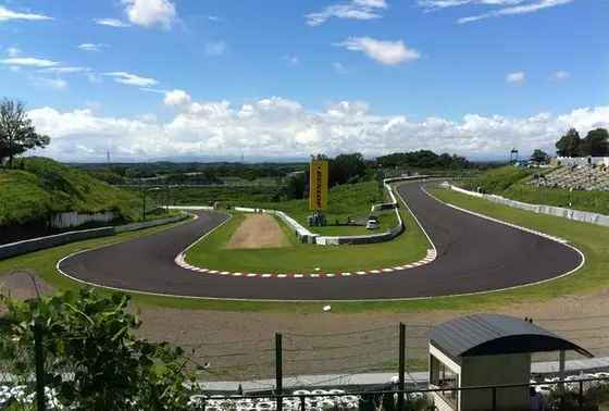 ヘアピン カーブ