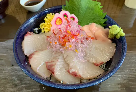 生サワラ丼(日替わりメニュー)　1,200円