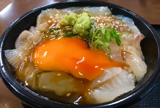 淡路の鯛ご飯玉子かけ　880円