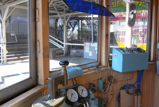 間違いなく木造電車