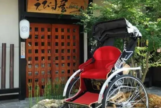 嵯峨野巡りは人力車で