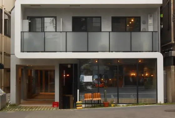 三宿の交差点からすぐ