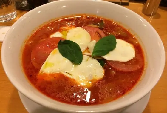 モッツァレラトマト麺
