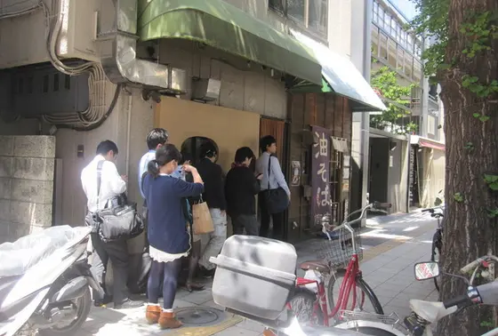 平日でも、行列あり
