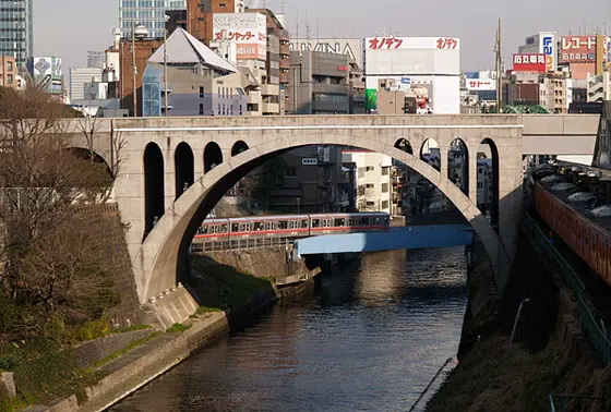 御茶ノ水橋から見た聖橋