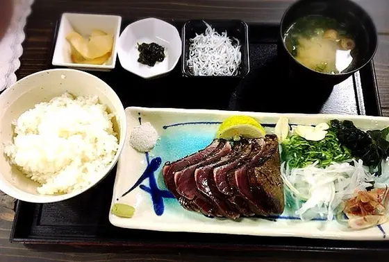 鰹たたき定食