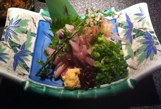 美味しいお刺身とお酒で乾杯