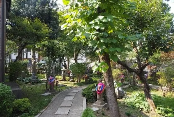 お庭の幸福の道