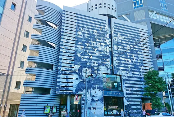 外観からアートでしょ？
