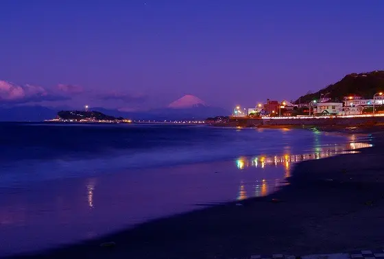 稲村ヶ崎の海岸沿い
