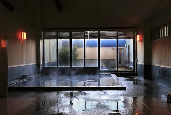 広々とした湯船♪