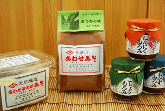 種類豊富な味噌の数々