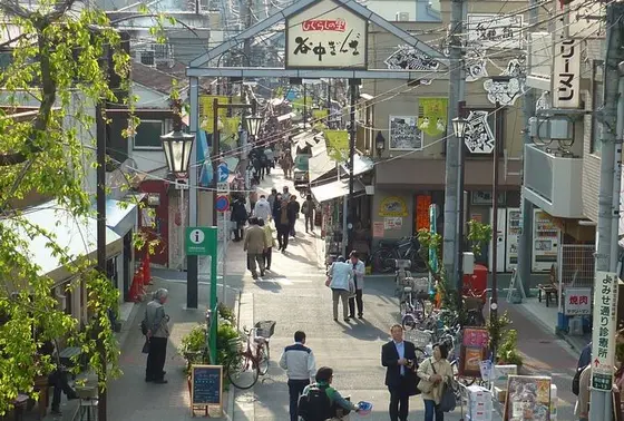 谷中の入り口
