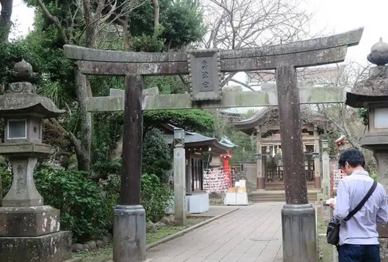 源頼朝が寄進した鳥居