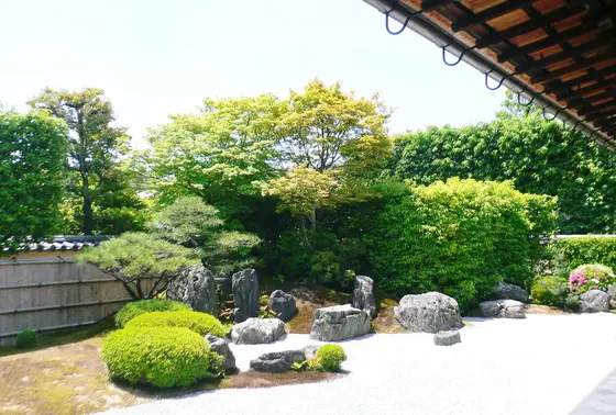 復元された庭園