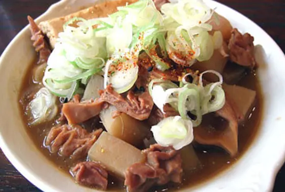 名物特製モツ煮込み