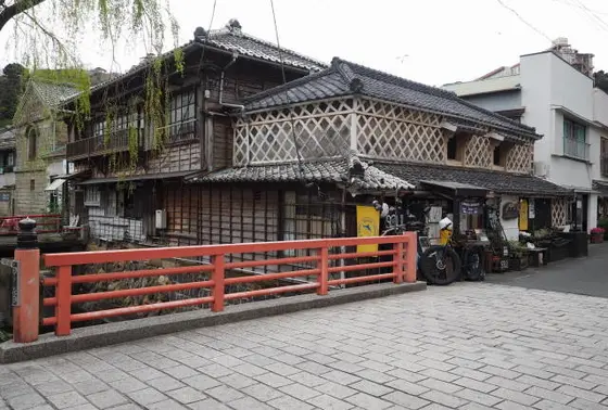 なまこ壁