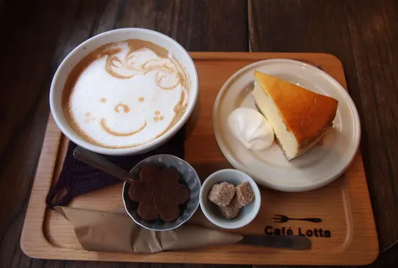 カフェ　ロッタ