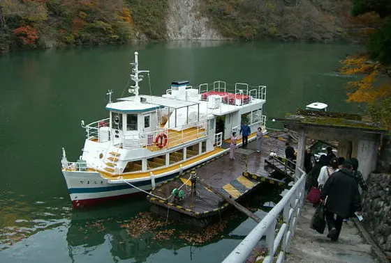 庄川遊覧船