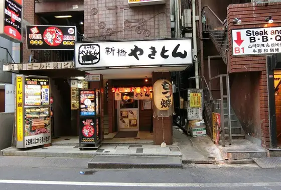 さくら通り入ってすぐ
