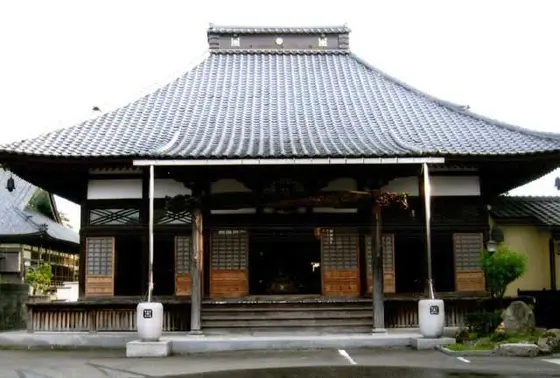 【占いができるお寺】栄久寺