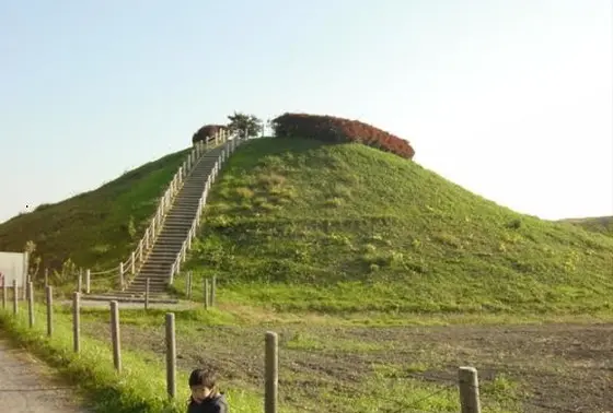丸墓山古墳