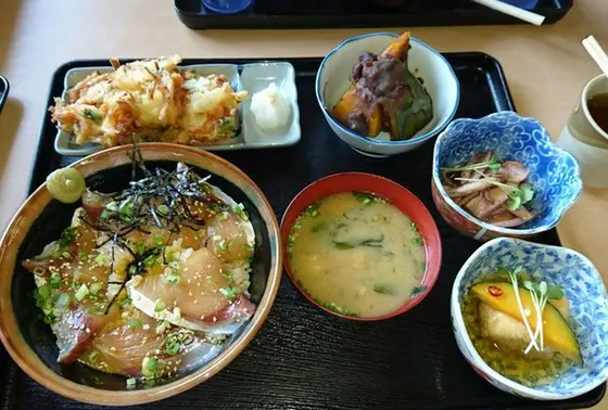 道の駅 源平の里むれ