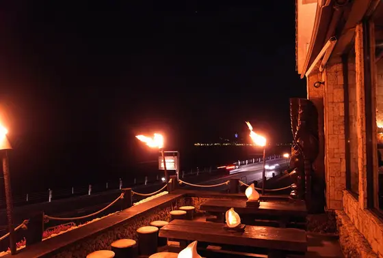 海辺に戻ってきました。