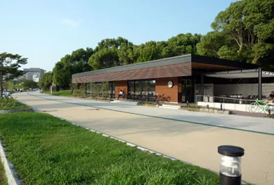 Starbucks Coffee 大濠公園店
