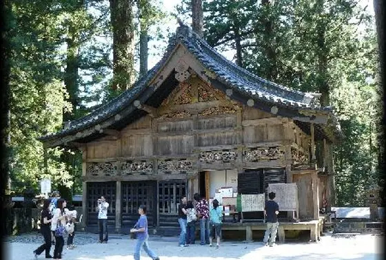 見ざる言わざる聞かざる