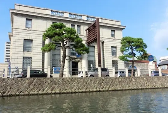 旧日銀松江支店→カラコロ工房