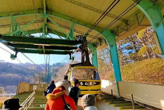 もんきー号とばんび号