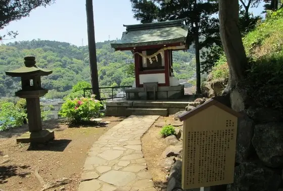 結明神社
