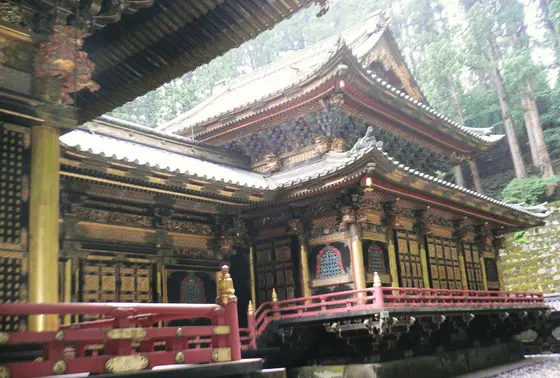 拝殿～本殿