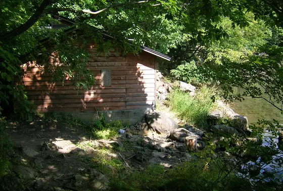半島の中にある温泉も攻略