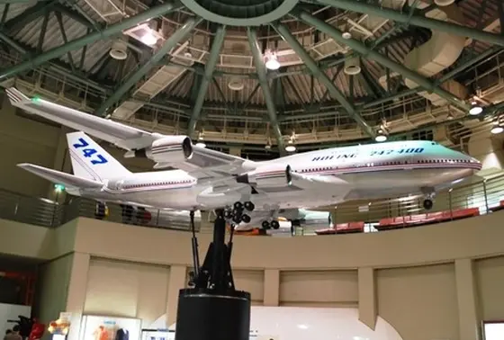 ボーイング７４７－４００大型模型