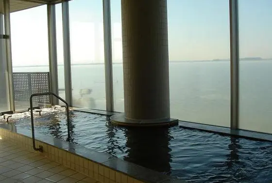 霞ヶ浦一望の温泉