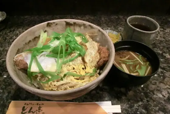 大盛り無料のカツ丼
