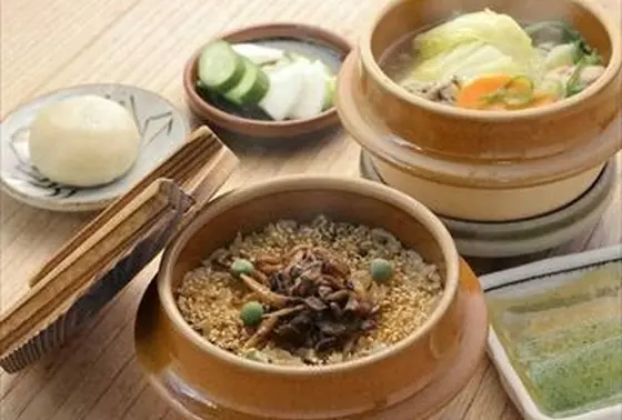 釜めしを食す