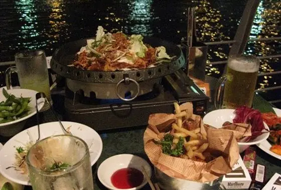 美味しいサムギョプサルが楽しめます。