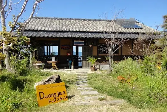 おしゃれな店構え