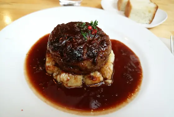 ユニークな料理