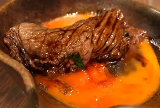 名物!! A5ランク １ショット(1枚肉)すき焼き 790円