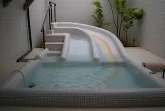 すべり台の湯