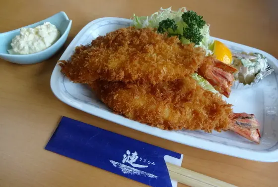 普通サイズの海老フライ