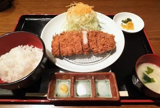 とんかつ定食