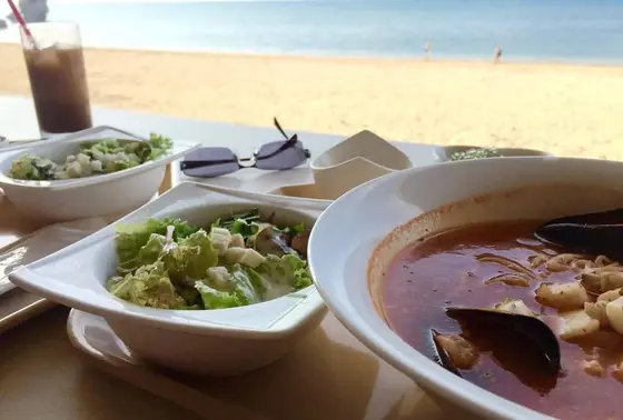 北部のとっても綺麗な海を眺めながらの食事は最高です