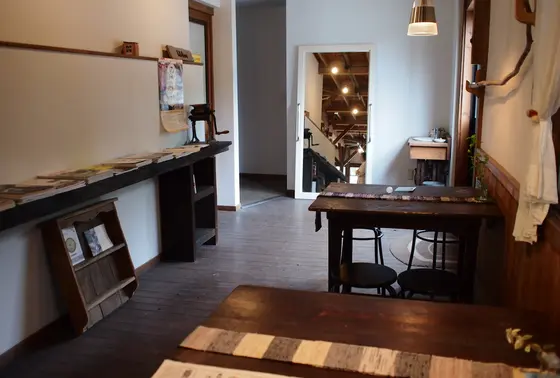 店内のテーブル