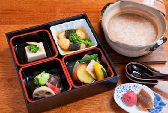 お昼ごはんも…！