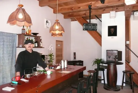 マスター（通称：ラグマス）と店内